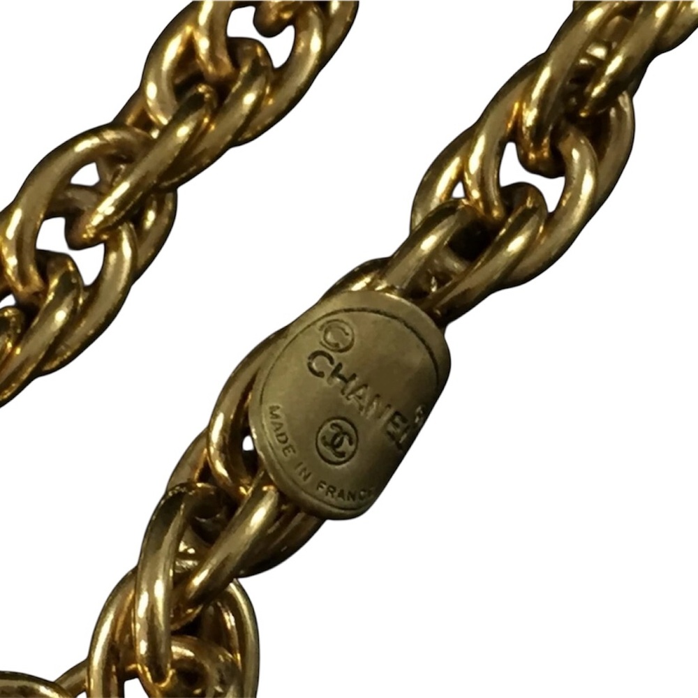 Chanel vintage gold-tone chain necklace with medallion - Picture 4 of 7